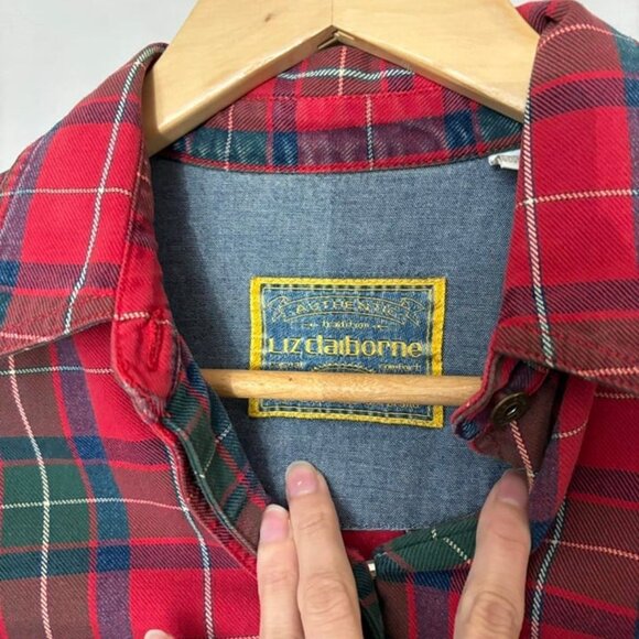 Vintage liz Claiborne cropped flannel pattern button up shirt - Picture 3 of 5